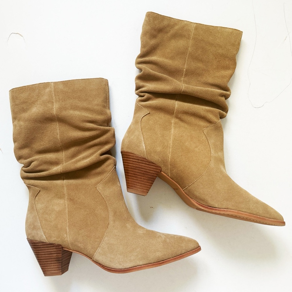 NWOB Vince Camuto Suede Sensenny Boots